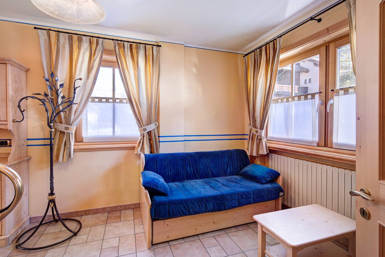 Entire apartment, Chalet Betty Apartment Sgembro with Mountain View in Livigno (Town), Livigno