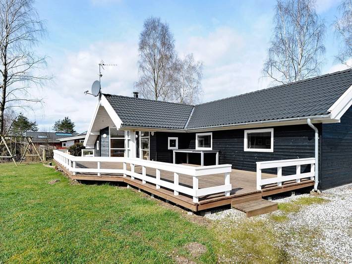 Ferienhaus für 10 Personen, mit Terrasse und Kinderpool sowie Pool in Silkeborg