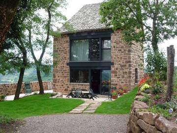 Location de vacances pour 4 personnes, avec terrasse à Nauviale