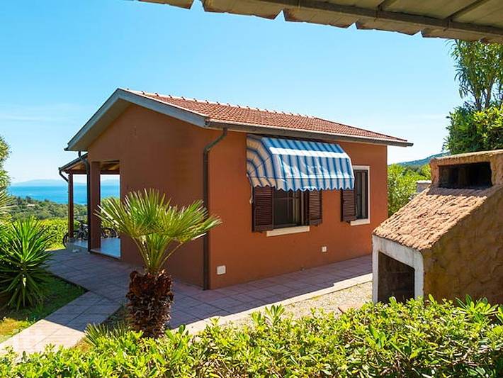 Ferienpark für 2 Personen, mit Balkon/Terrasse und Terrasse sowie Pool auf Elba