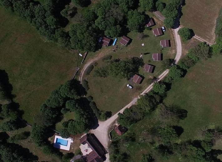 Chalet pour 3 personnes, avec Terrasse ainsi que Piscine et Vue à Rocamadour