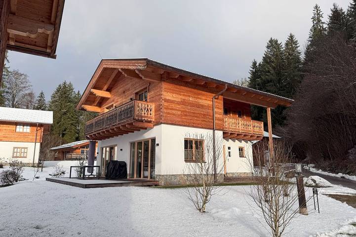 Chalet für 10 Personen, mit Garten in Haus