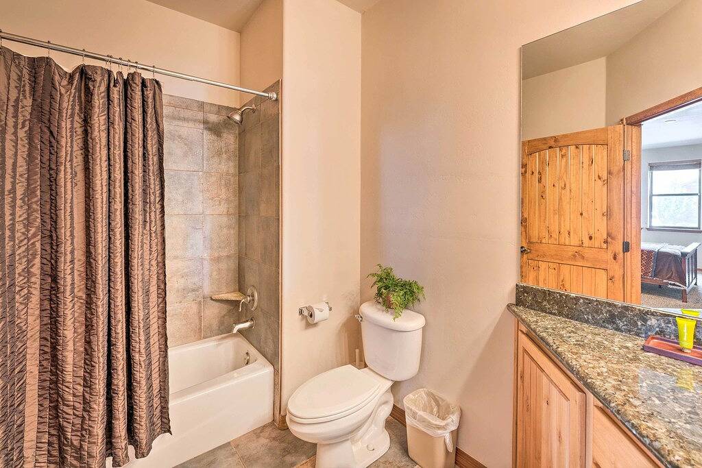 Unwind Fireside: Dog-Friendly Show Low Townhome! in Show Low, Navajo County