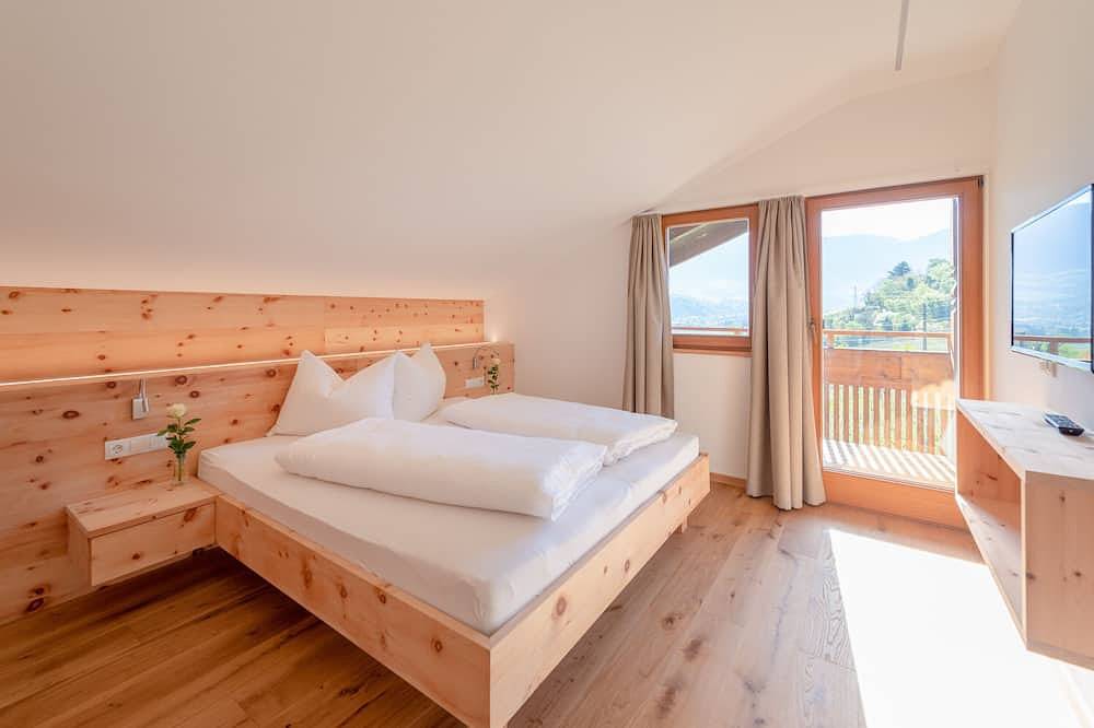 Ganze Wohnung, Moosbichlerhof Apartment 70 m2 mit 2 Schlafzimmern, Terrasse, Pool, Meran Card in Marling, Ortleralpen