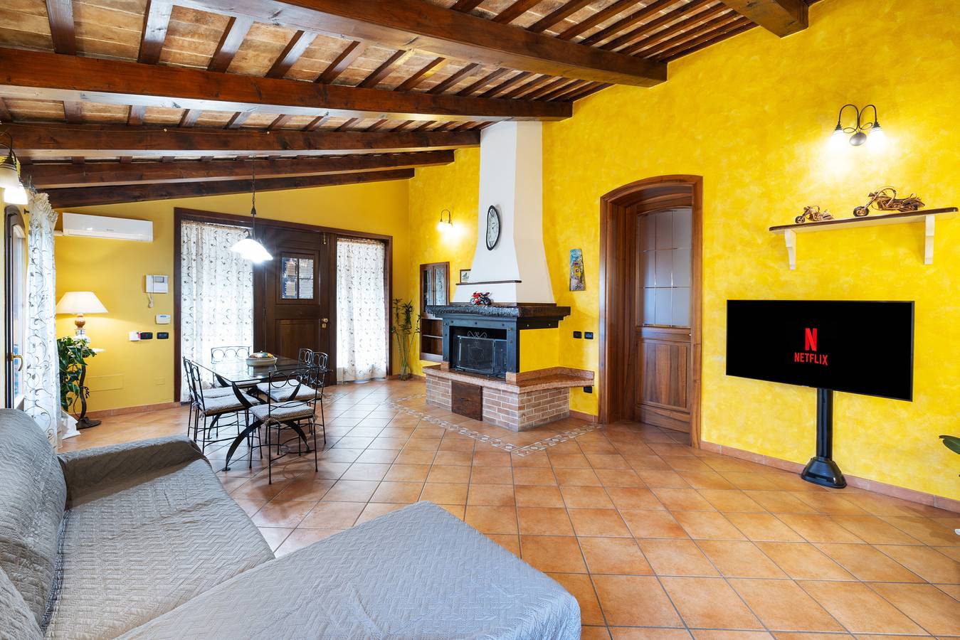 Ganze Wohnung, Villa Chez Barnie Orange - Rimini Fiera in Rimini, Rimini Provinz