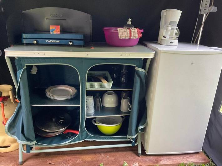 Camping pour 6 personnes, avec jardin et terrasse, animaux acceptés dans le Jura - 4