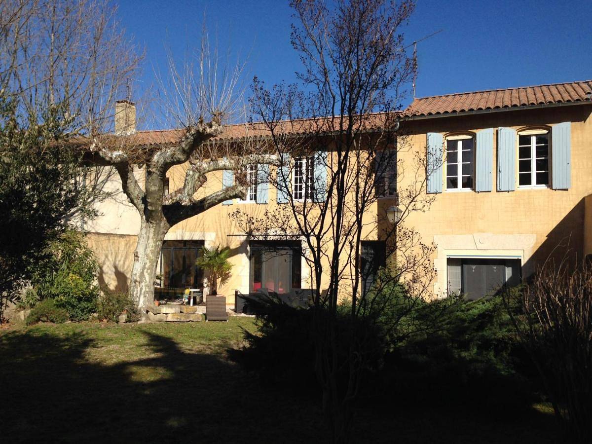 Quadruple Room with Bath in Avignon, Vaucluse