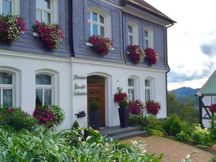 Ferienhaus für 3 Personen, mit Terrasse und Garten sowie Ausblick in Nordenau