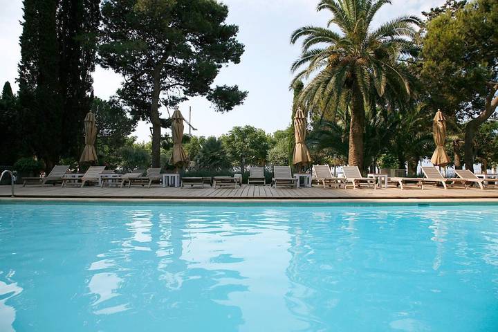 Hotel voor 10 personen, met terras en tuin - 1