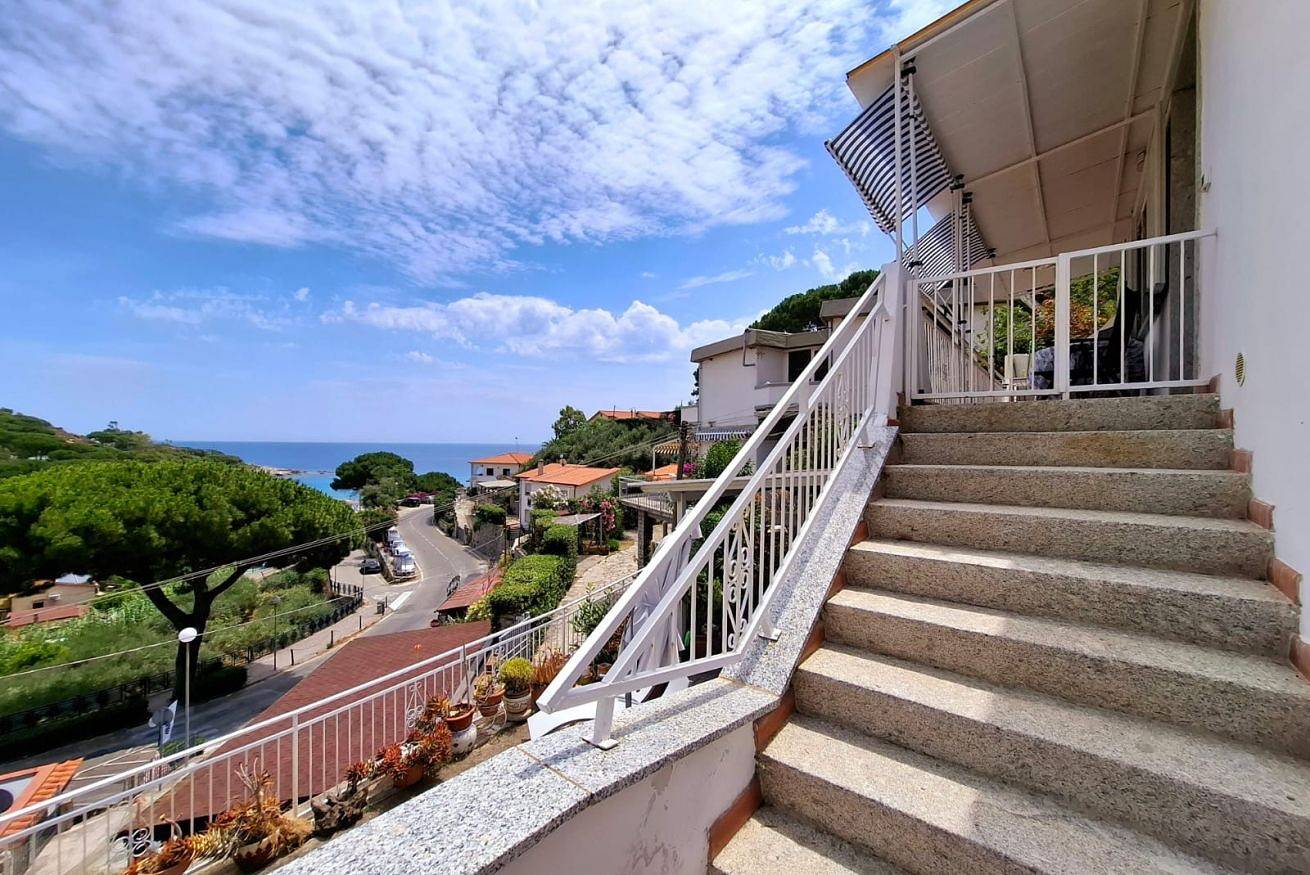 Ganze Wohnung, Ferienwohnung für 6 Personen mit Balkon/Terrasse in Campo nell'Elba, Elba
