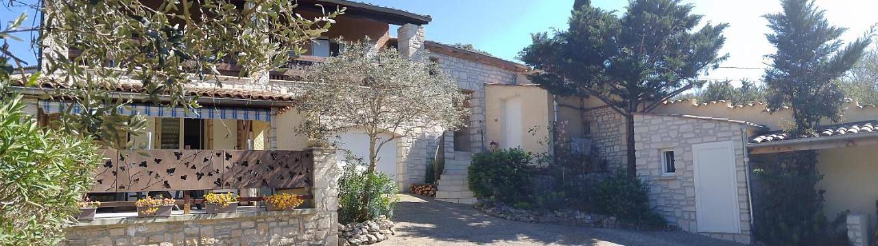 Location de vacances pour 2 personnes, avec jardin et jacuzzi à Salavas - 3