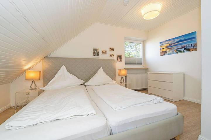 Ganze Wohnung, 3-Zimmer-Ferienwohnung in ruhiger Lager mit Balkon. in Westerland, Sylt (Gemeinde)