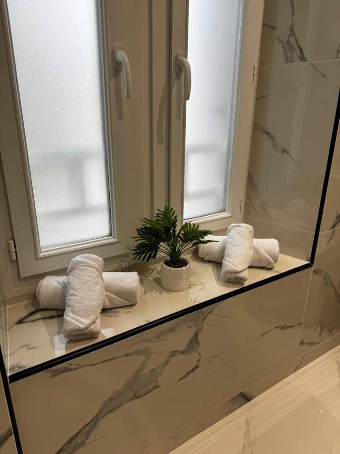 Gîte pour 4 personnes, avec vue et balcon dans Musée Sainte Bernadette Moulin Lacadé Maison Paternelle - 3