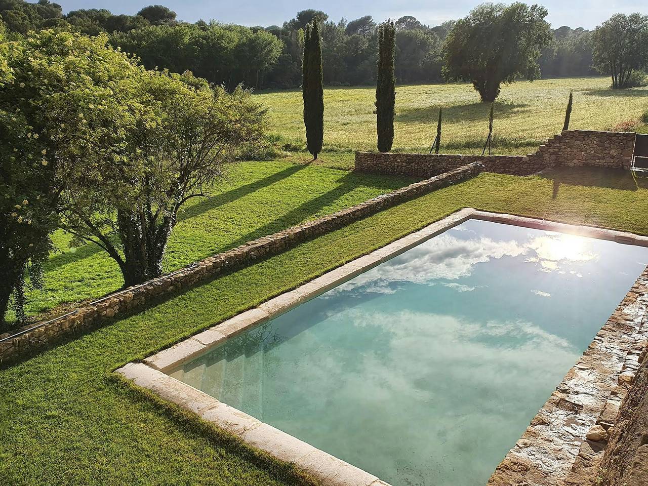 Historic mansion in Provence vineyards in La Tour-d'Aigues, Parc naturel régional du Luberon
