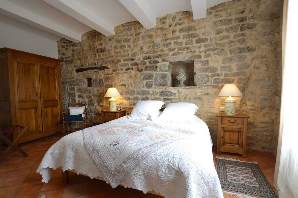 Mas de la Chapelle ~ maison de maître en pierre avec piscine chauffée. in Garrigues-Sainte-Eulalie, Région de Nîmes