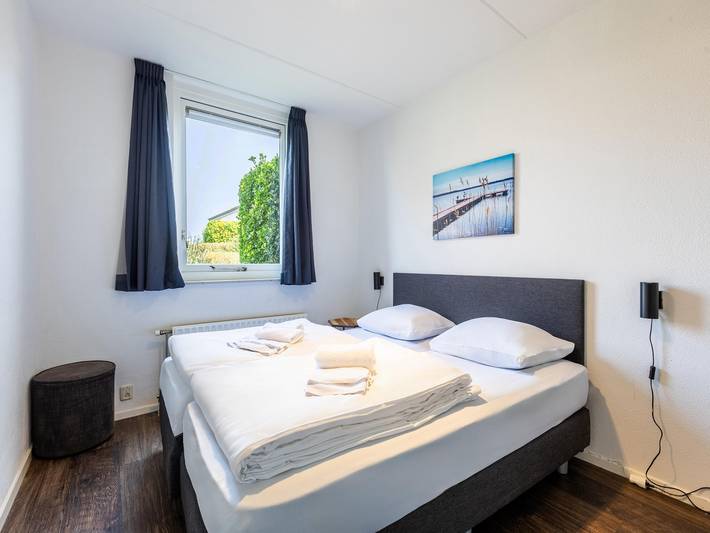 Bungalow für 6 Personen, mit Garten und Sauna sowie Balkon und Pool, kinderfreundlich in Kamperland - 4