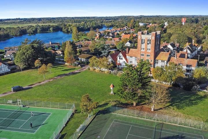 Holiday rental for 20 people, with sauna and garden in Thorpeness