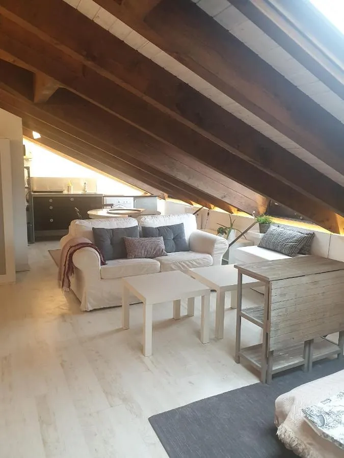 Apartamento de vacaciones para 2 personas, con piscina y jardín además de terraza y jacuzzi - 1