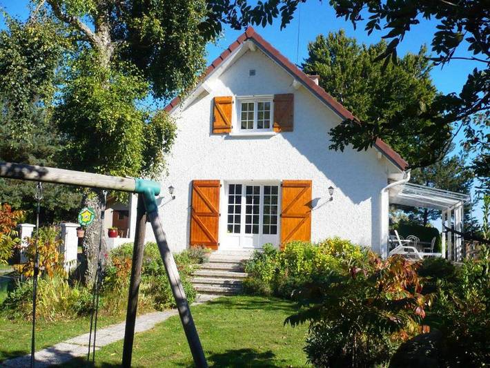 Location de vacances pour 6 personnes, avec jardin et vue, animaux acceptés à Verrières-en-Forez - 4