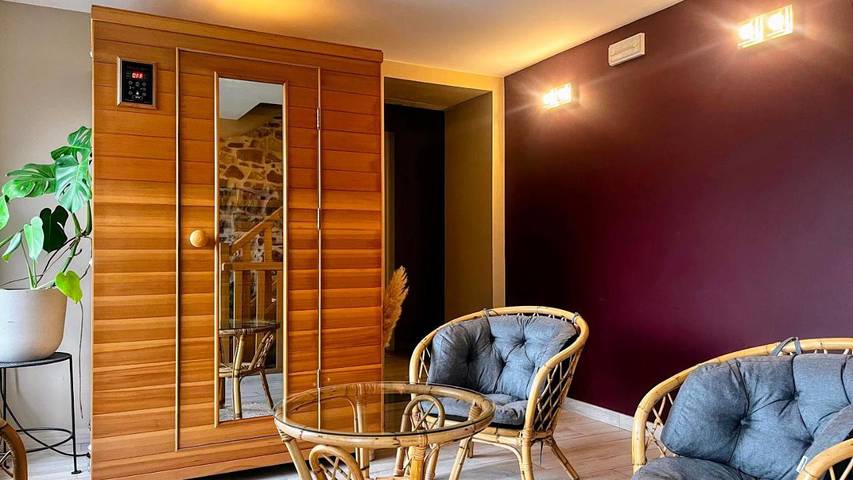 Location de vacances pour 14 personnes, avec jardin ainsi que sauna et jacuzzi dans Banneux - 3