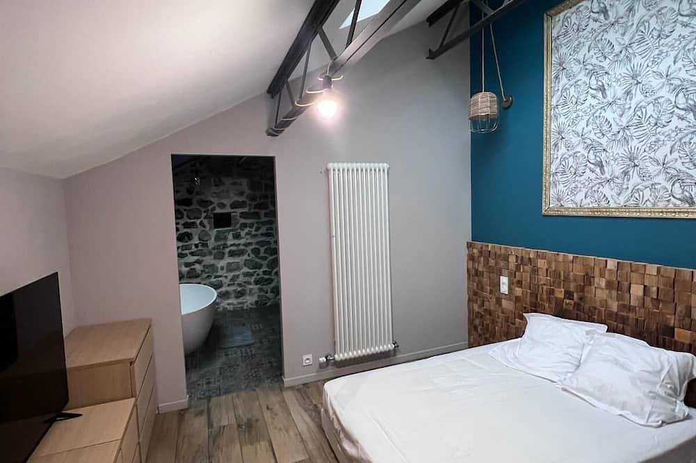 Grand Loft Moderne Avec Piscine aux Portes des Cévennes ! in Cendras, Cévennes