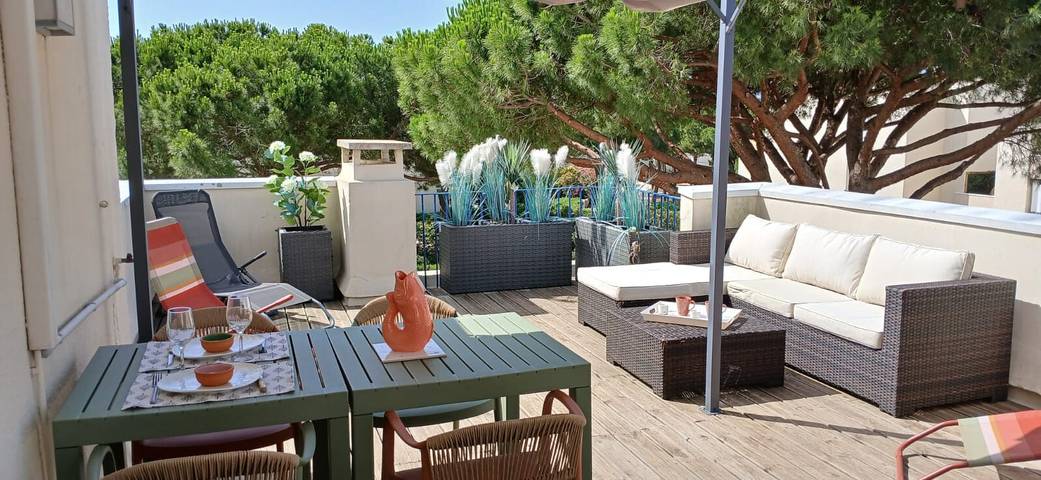 Appartement entier, Appartement "Sunny Day" avec terrasse privée et climatisation in La Grande-Motte, Côte méditerranéenne (France)