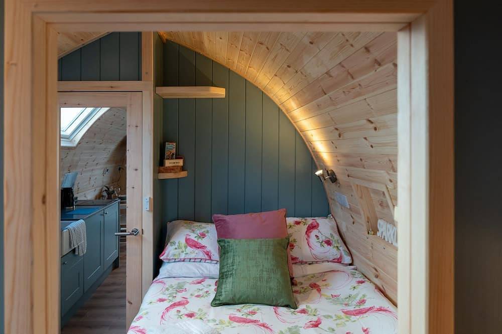 Luxury Glamping Pod with underfloor heating, on a working farm (Dog-friendly) in Lake District
