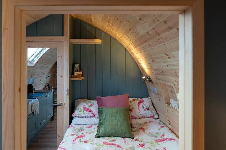 Luxury Glamping Pod with underfloor heating, on a working farm (Dog-friendly) in Lake District