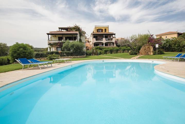 Appartamento per 5 persone, con Terrazza e Piscina a Spiaggia Bianca