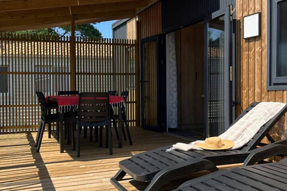 Mobil-home confortable avec terrasse pour 6 personnes à Dolus-d'Oléron in Dolus-d'Oléron, Côte de Beauté