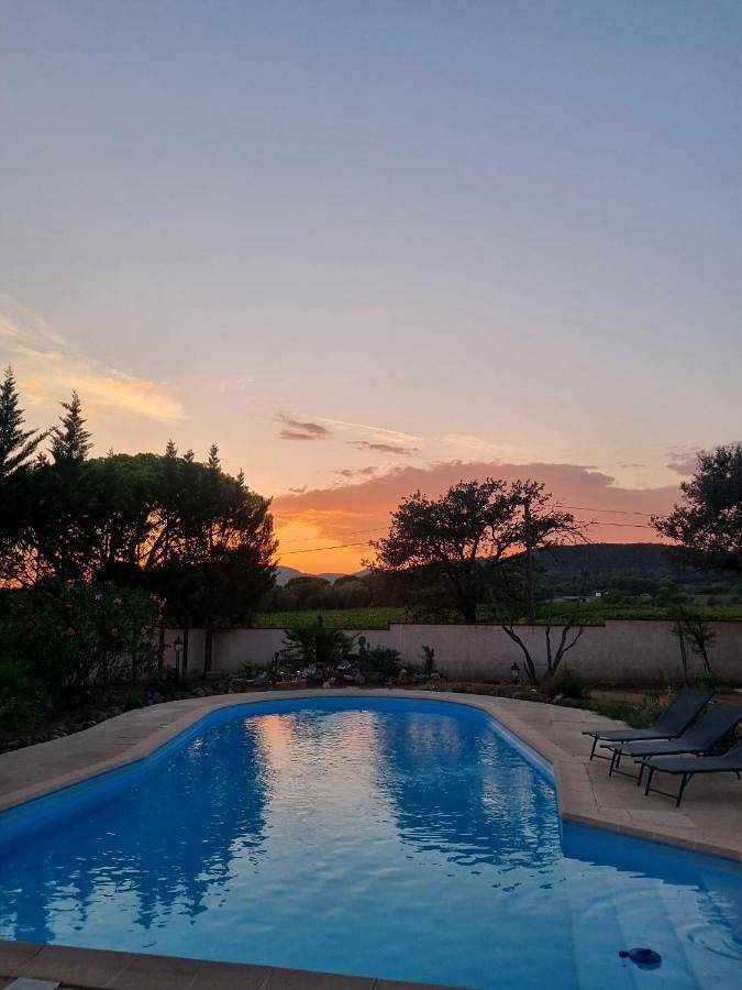 Maison d’hôte pour 3 personnes, avec vue ainsi que jardin et piscine