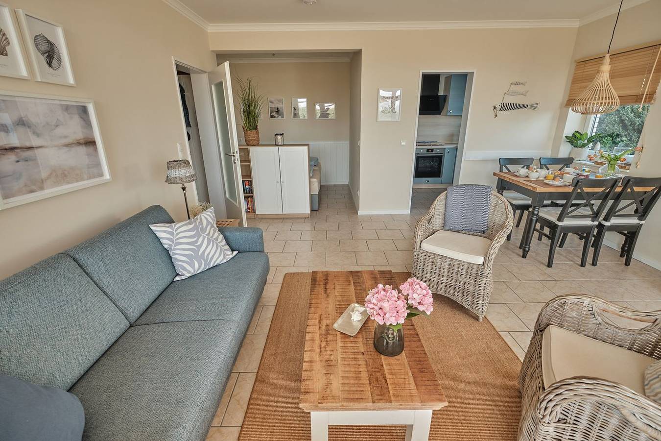 Ganze Wohnung, Gemütliches Apartment am Strand mit Parkplatz und Balkon in Grömitz, Ostholstein