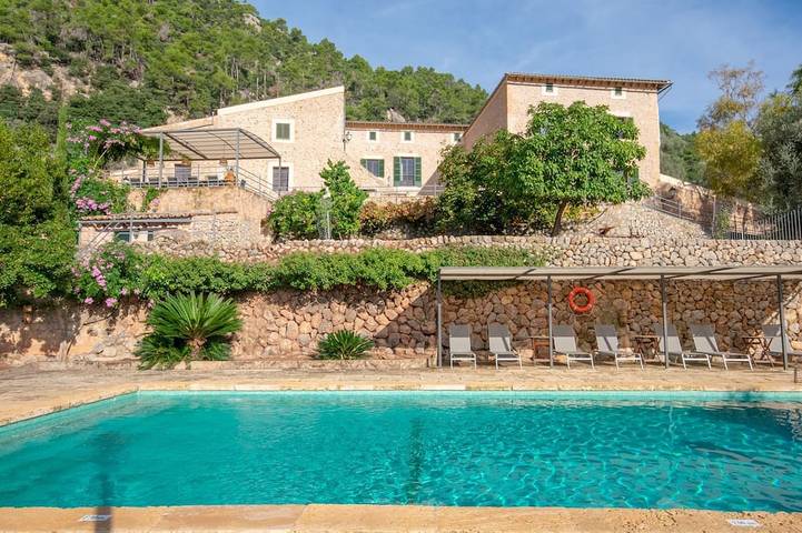 Villa for 16 people, with garden and pool as well as terrace - 1