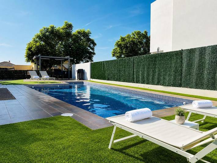 Chalet para 14 personas, con piscina además de jardín y jacuzzi en Provincia de Sevilla - 3