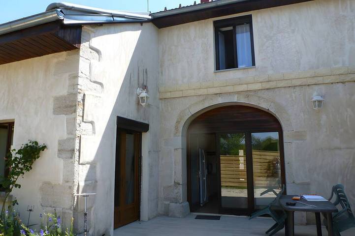 Location de vacances pour 12 personnes, avec Terrasse et Jardin dans Lac de Bonlieu