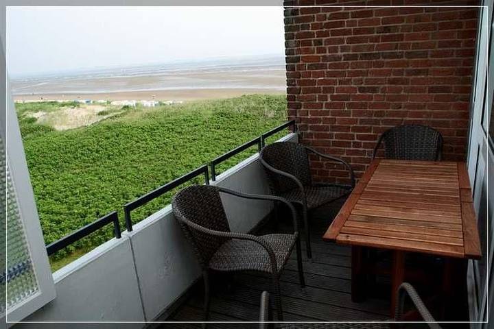 Ferienwohnung für 4 Personen, mit Balkon und Sauna sowie Seeblick