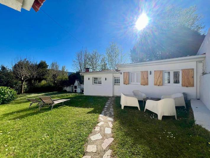 Finca für 5 Personen, mit Terrasse und Garten sowie Ausblick