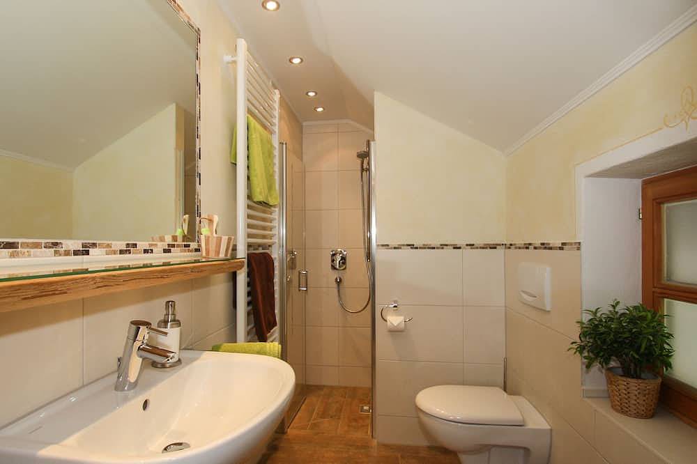 Ganze Wohnung, Ferienwohnung Morgensunn für 4 Personen, 2 Schlafzimmer, Balkon, 49 qm in Inzell, Bayerische Alpen