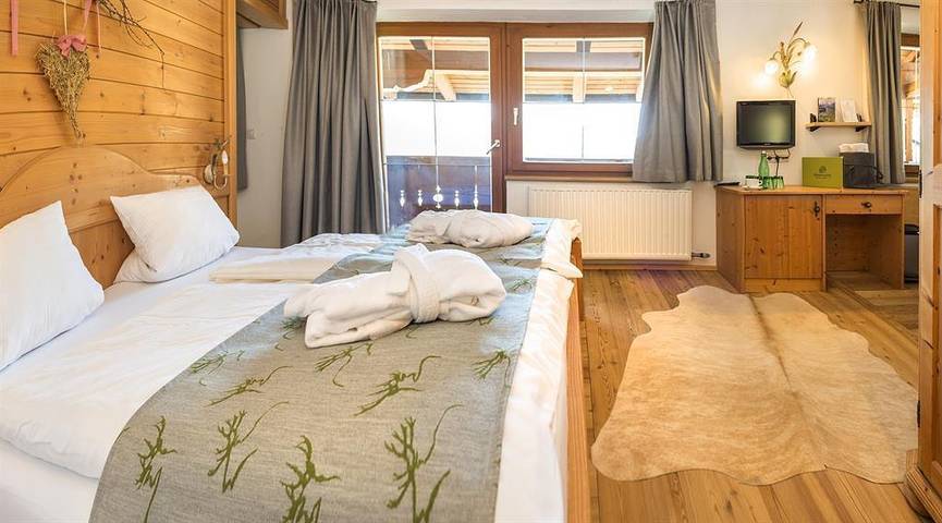 Hotel für 4 Personen, mit Sauna und Ausblick sowie Garten und Pool, mit Haustier in Thiersee - 4