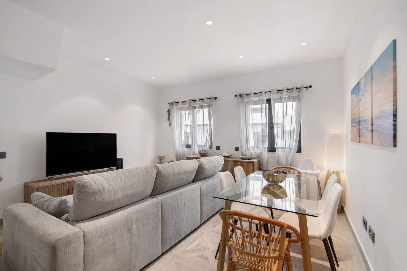 Villa Alvor Rooftop con Vista al Mar, Wi-Fi y Aire Acondicionado in Alvor, Distrito de Faro