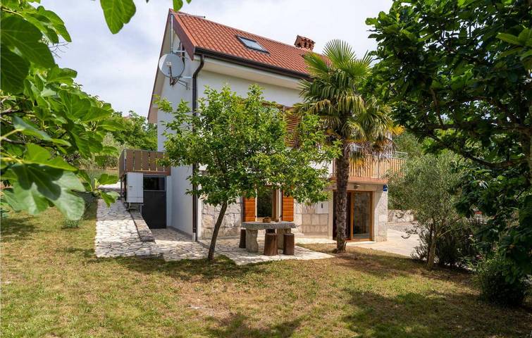 Location de vacances pour 6 personnes, avec terrasse et sauna à Buzet