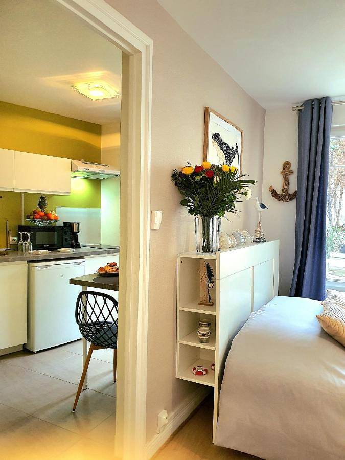 Appartement entier, Studio with Terrace in Boulogne-sur-Mer, Région de Boulogne-sur-Mer