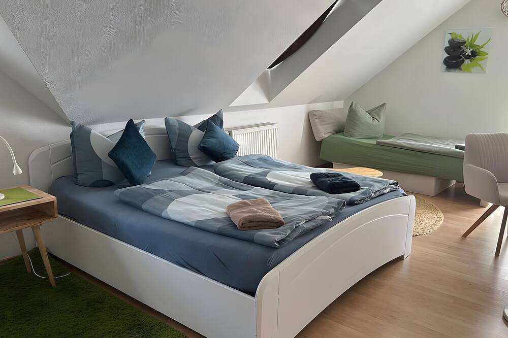 Ganze Wohnung, Ferienwohnung mit Blick auf den \"Kickelhahn\" in Ilmenau, Thüringer Kernland