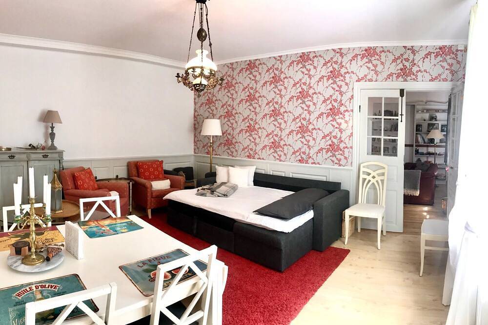 Idylle in Schweden. Schönes Häuschen aus den 1850er Jahren am Meer. in Norrköping, Vikbolandet