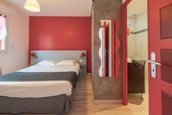 Gîte pour 4 personnes, avec jardin, adapté aux familles à Saint-Simon-de-Bordes - 4