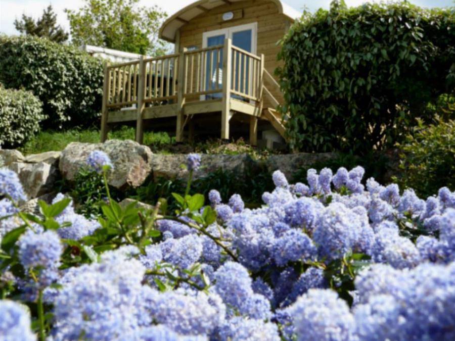 Camping Paradis Mer d'Iroise - Insolite 4 personnes - Irm in Plomodiern, Région de Châteaulin