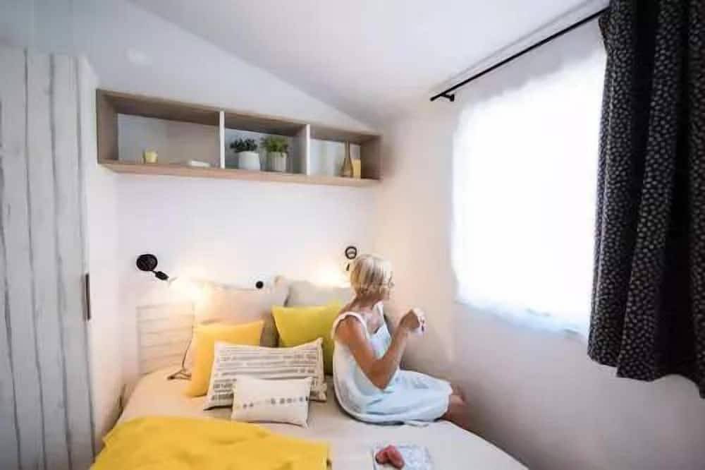 Mobil-home Nirvana 5 Pièces 8 Personnes + Tv in Jard-sur-Mer, Vendée