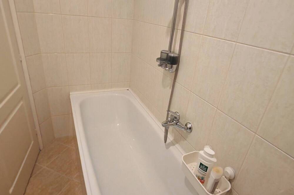 Ganze Wohnung, White Apartment – Gemütlicher und zentraler Rückzugsort mit einem Schlafzimmer in Kecskemét in Ketschkemet, Kecskeméti járás