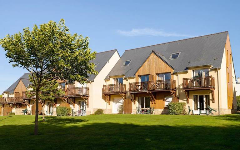Parc de vacances pour 2 personnes, avec sauna ainsi que piscine et jardin à Saint-Briac-sur-Mer - 2