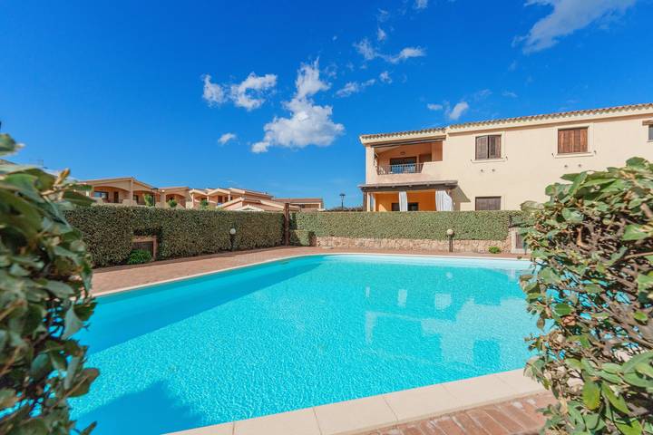 Gîte pour 6 personnes, avec jardin à Murta Maria - 3